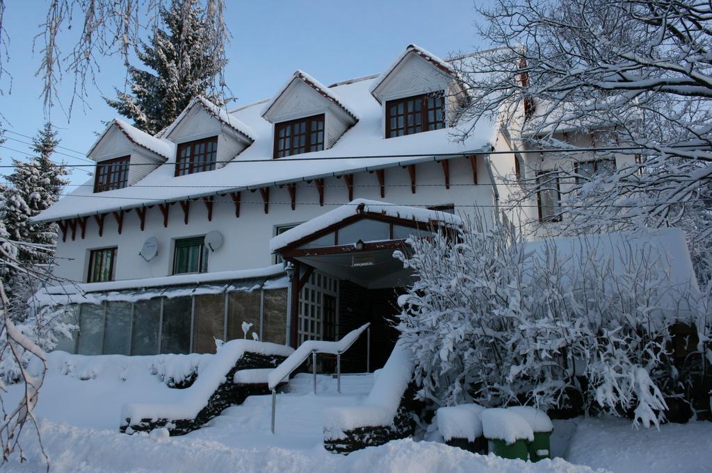 Matraszentimre Panzio Hotel Exterior photo