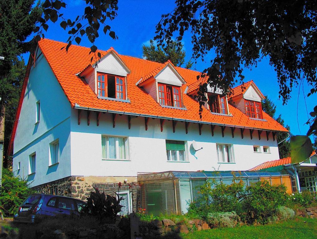 Matraszentimre Panzio Hotel Exterior photo